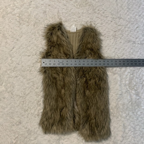 Hippie Rose Faux Fur Vest - Picture 4 of 5